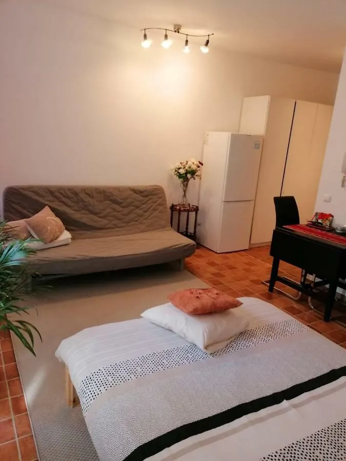 Apartamento Charlottalei 33. Flat-Studio. Stadspark Amberes Bélgica