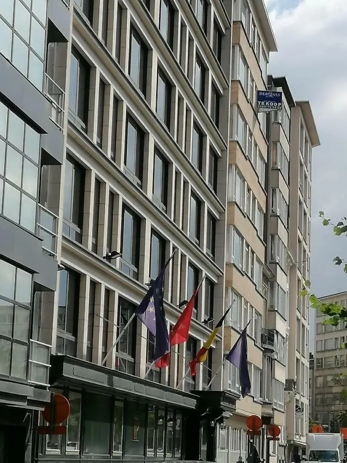 Apartamento Charlottalei 33. Flat-Studio. Stadspark Amberes